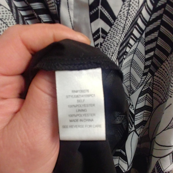 Daniel Rainn sheer patterned Cami Tank Top - Picture 3 of 9